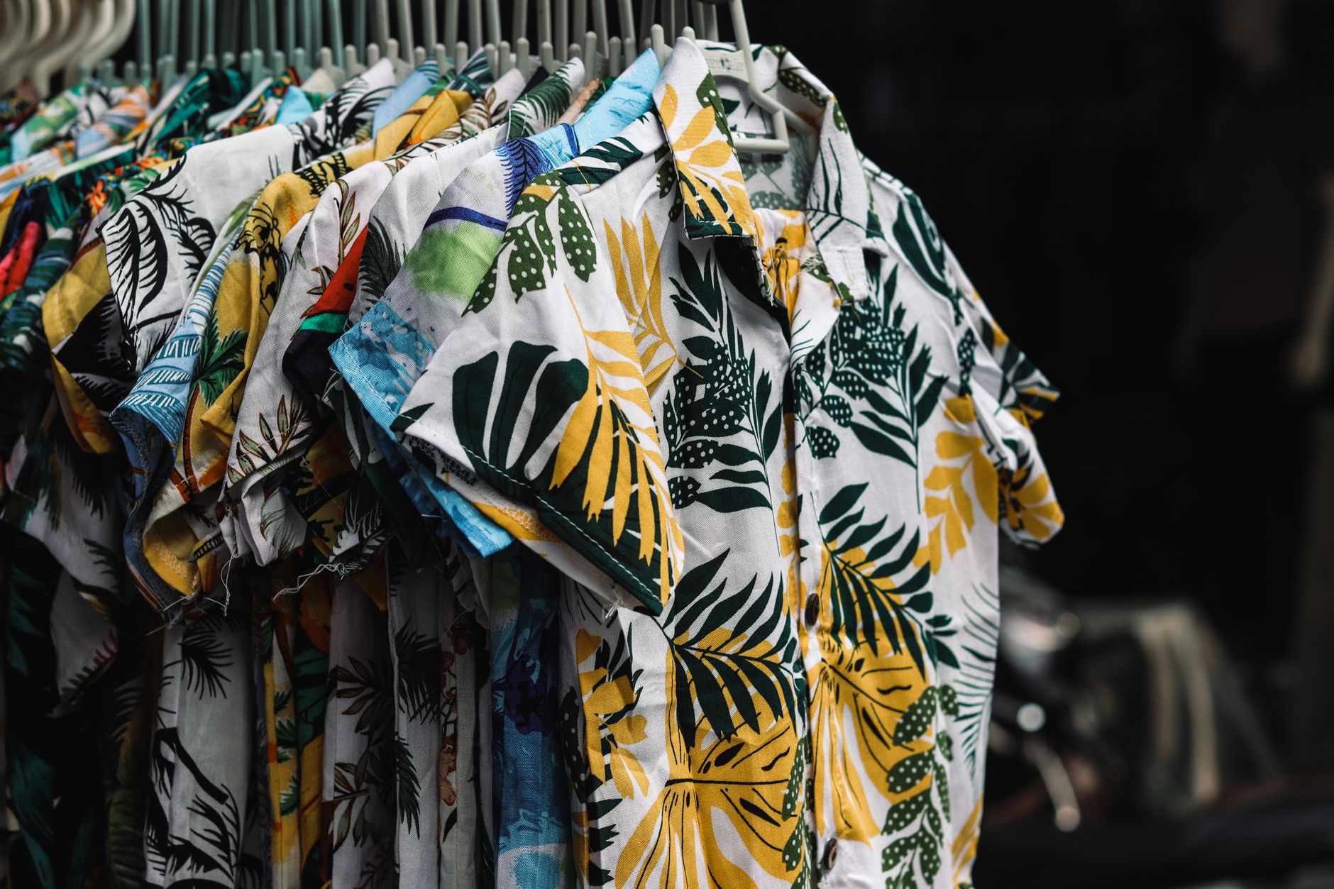 Screen Print vs DTG Tees: Which Print Method Is Better