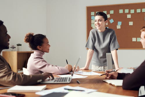 Free Woman Wearing Gray Shirt Stock Photo