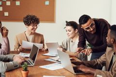 Cara Membuat Deskripsi Produk Otomatis Dengan AI Untuk Toko Online