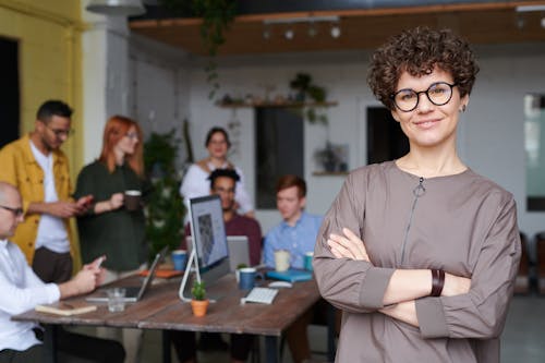 Foto Der Frau, Die Brillen Trägt