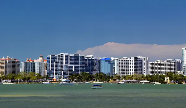 Le front de mer et les immeubles de Sarasota