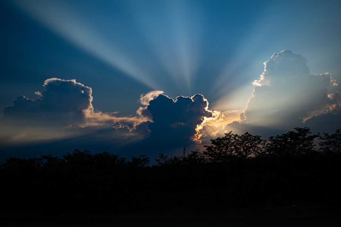 Sun Rays Jpeg Dramatic Sunset Sky with Sun Rays in Botswana · Free Stock Photo