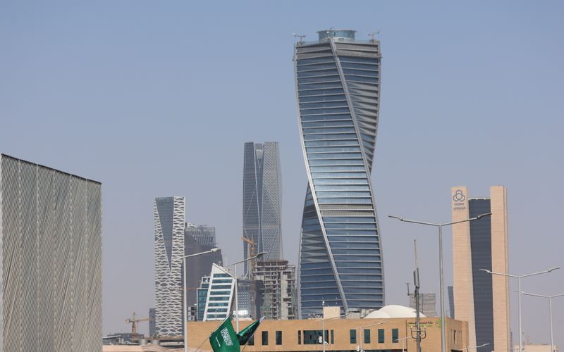 Riyadh vs London: Capital City Adventures Compared