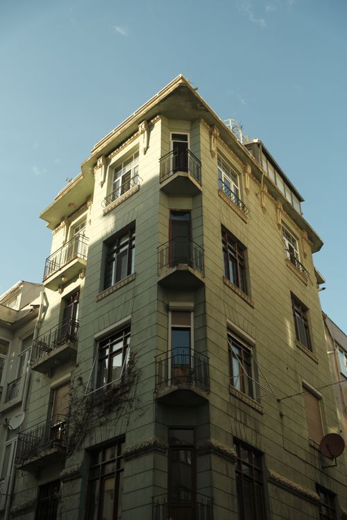 Free An old building façade in the Cihangir district of İstanbul, highlighting unique architectural details. Stock Photo