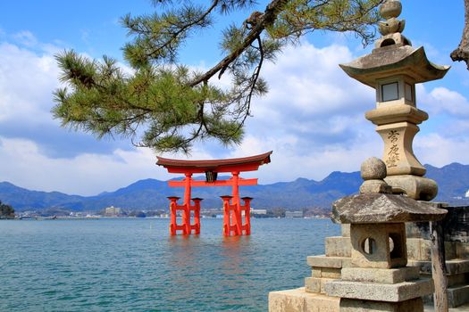 Peace Memorial with a survivor guide — Hiroshima