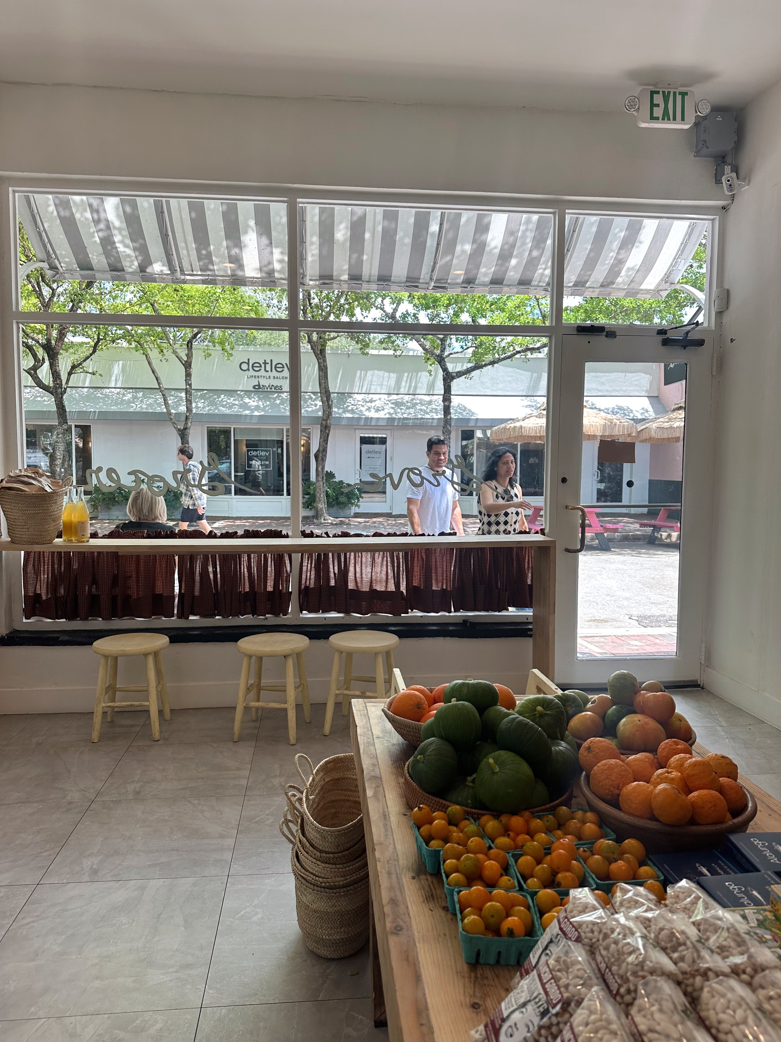 Market View from Inside a Fresh Produce Store · Free Stock Photo