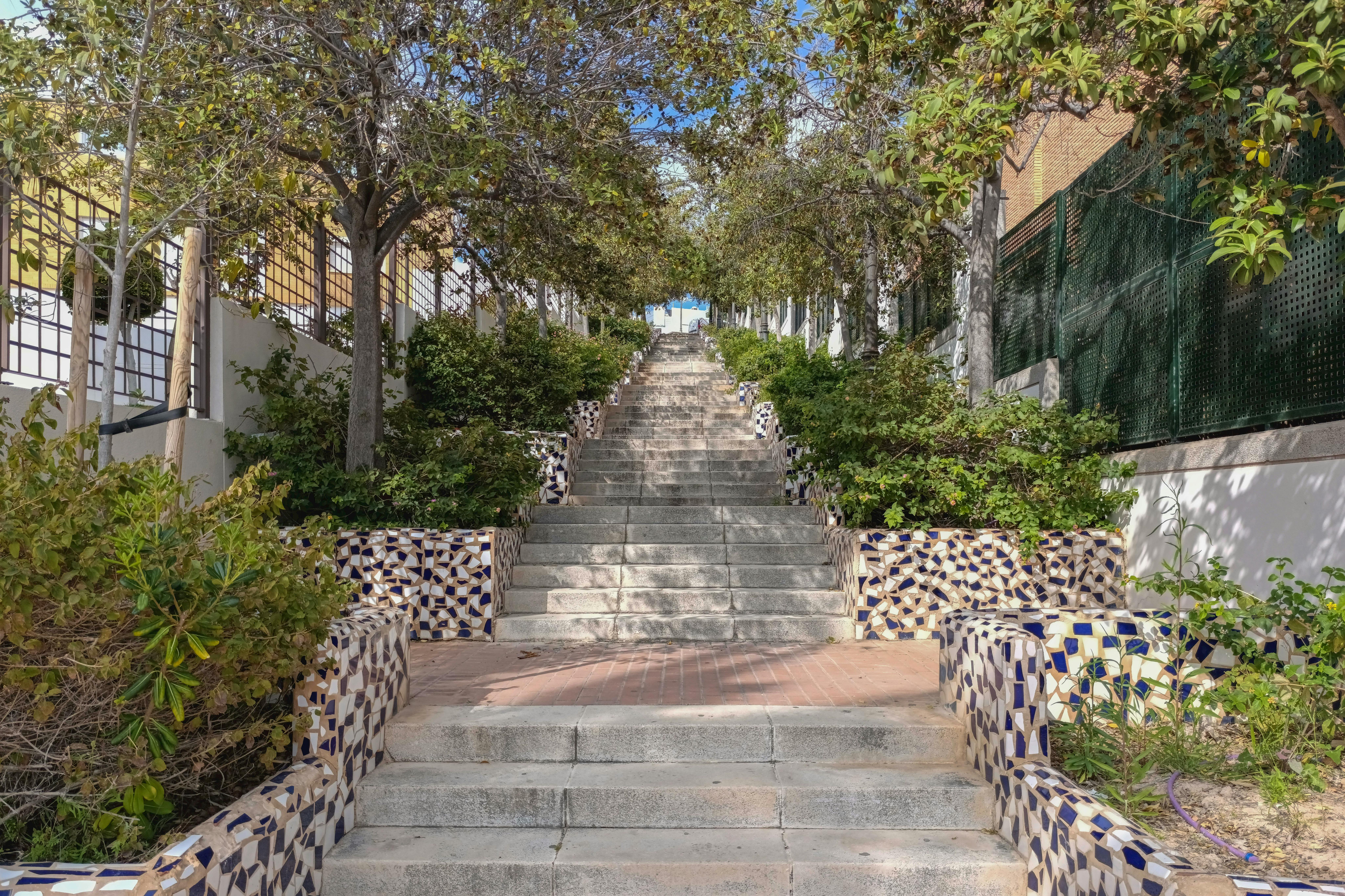 Downey council approves tiered permit fees to support small businesses — Photo by Emilio Sánchez  Hernández on Pexels