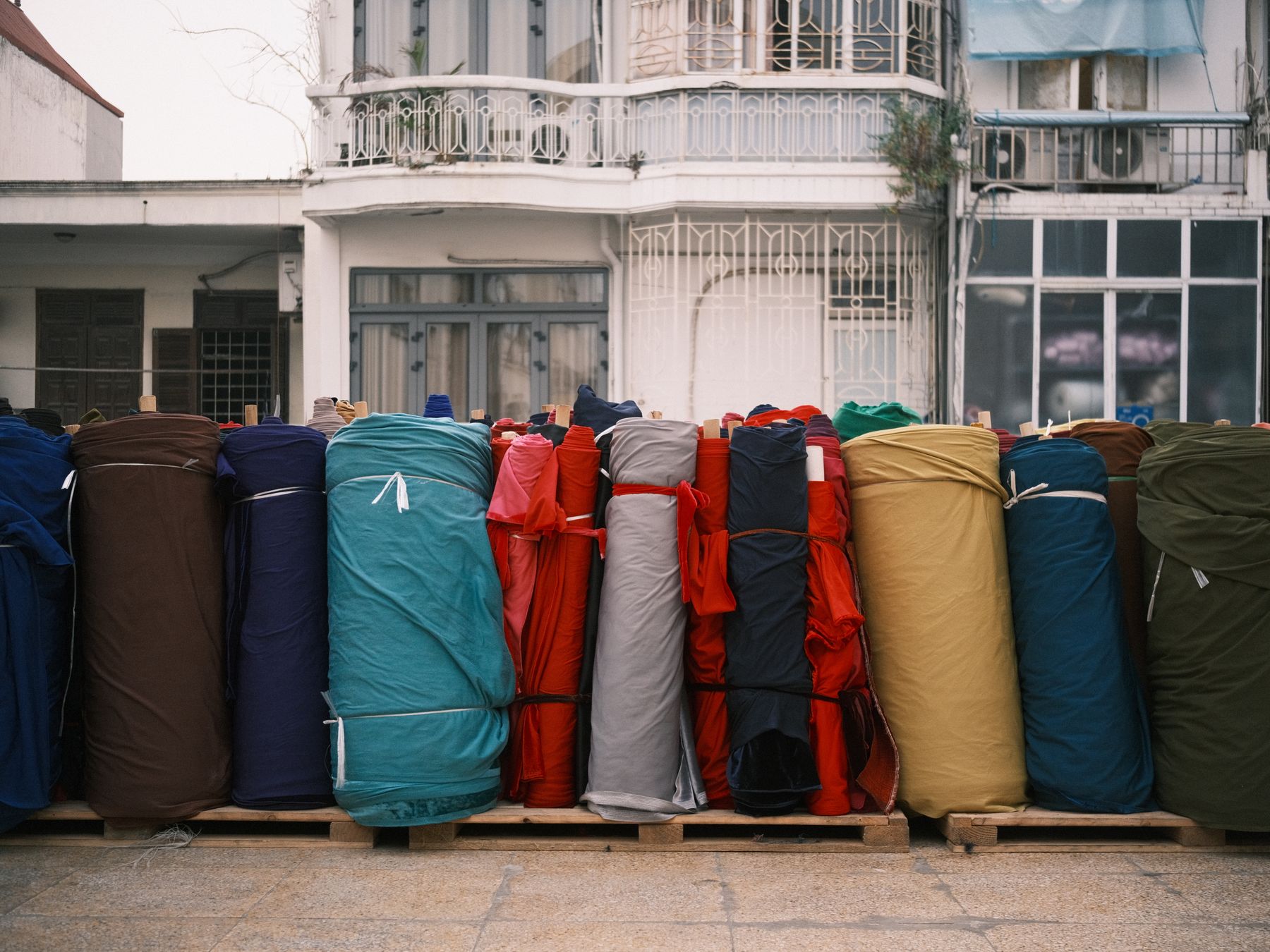 Coelbren — movers delivering furniture from a van