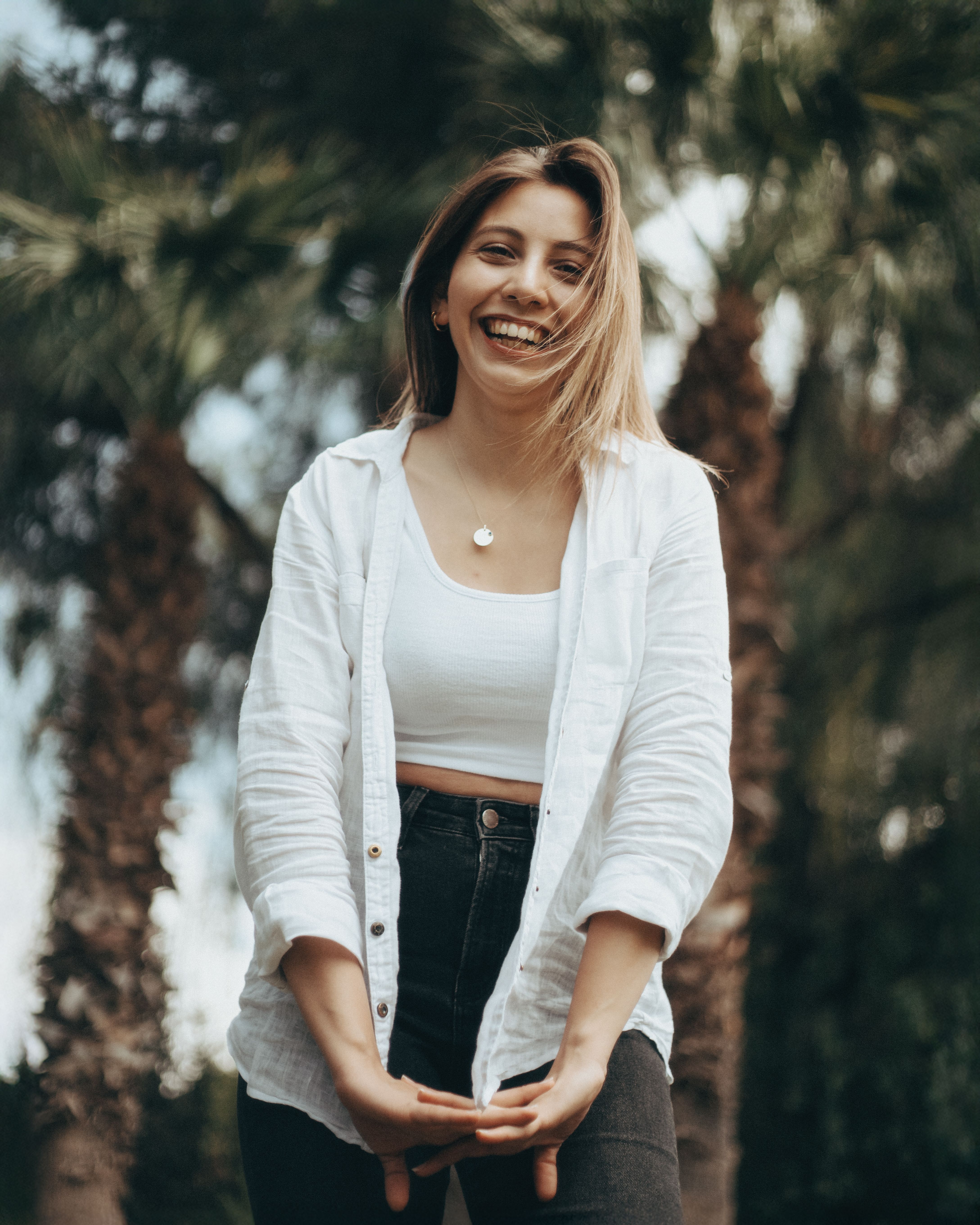 Online dating: starting a conversation on a niche platform