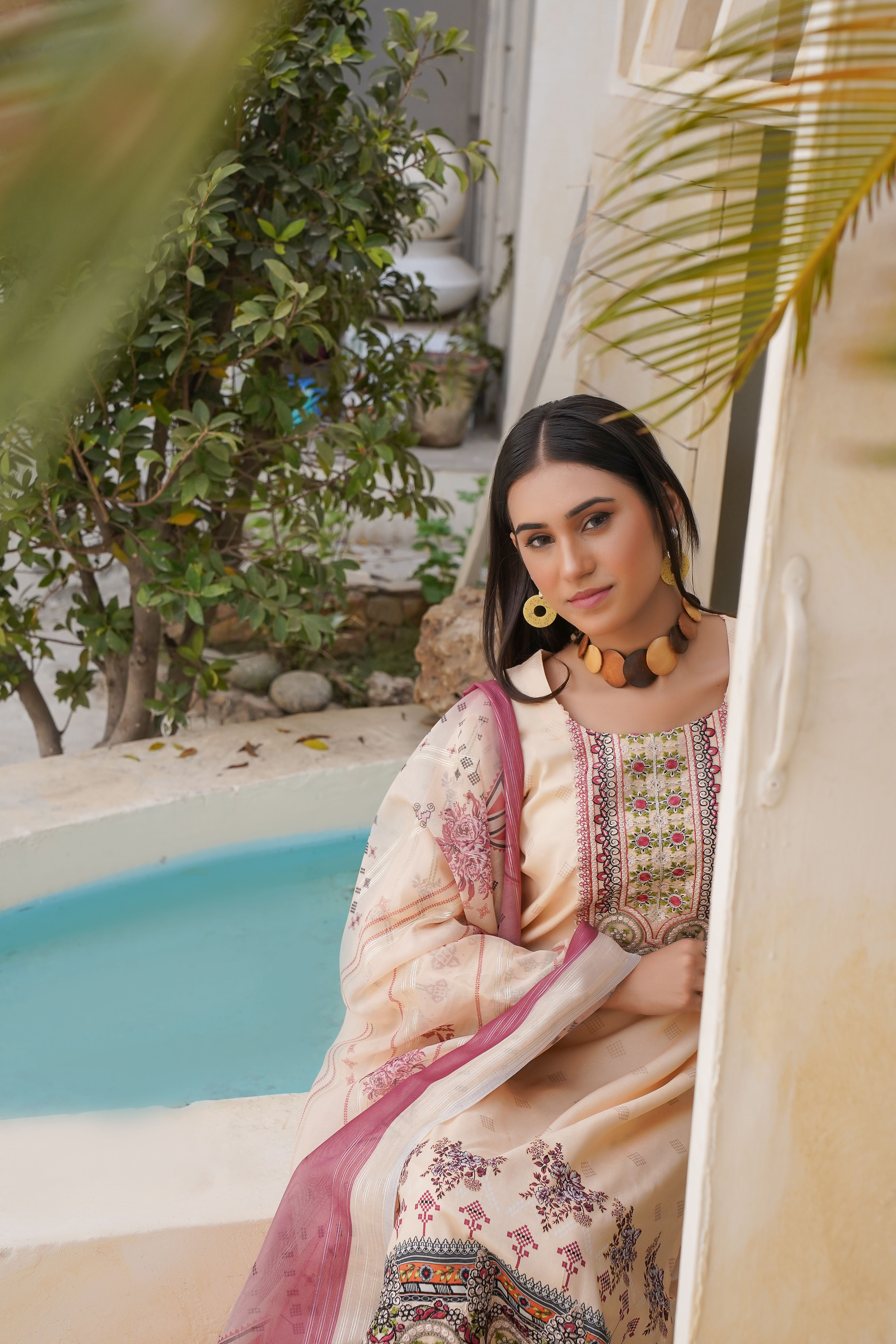 Elegant Pakistani Fashion Shoot in Lahore · Free Stock Photo