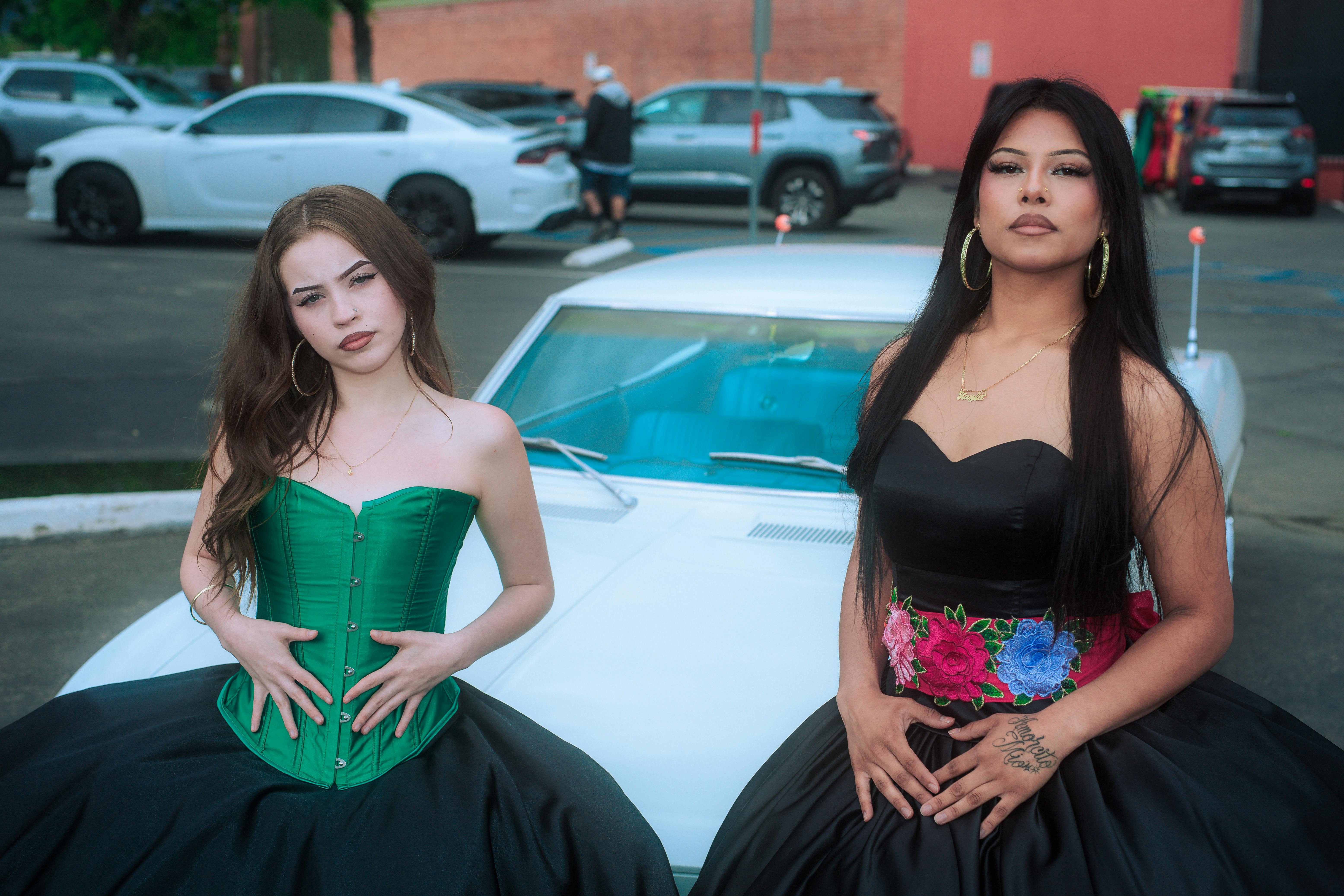 How to Choose Clothing That Will Turn Heads