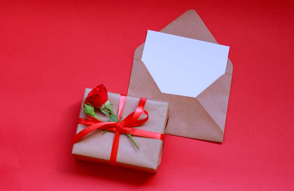 Dynamic Gift‑Guide Highlight Graphic