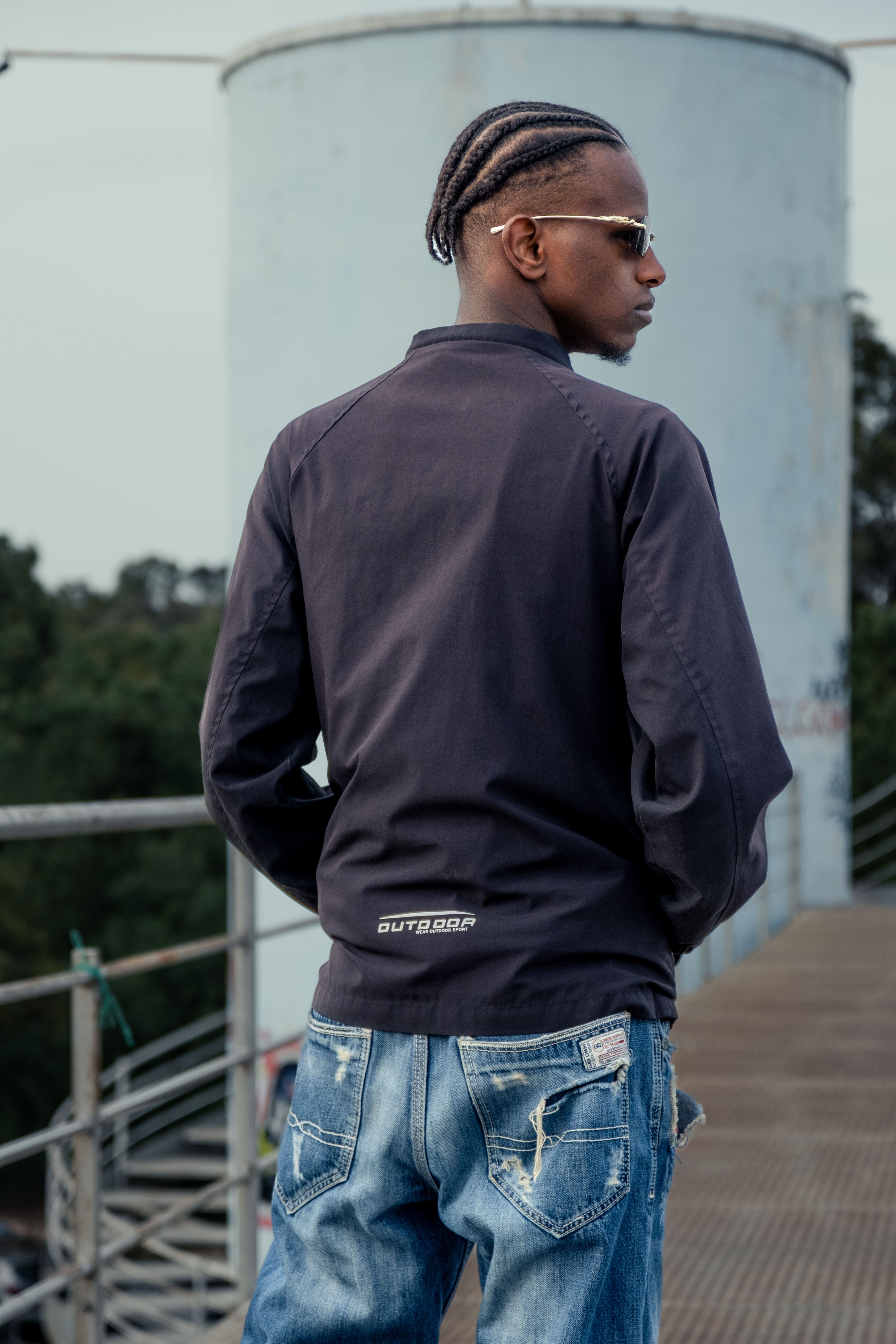 Dark Windbreaker Light Wash Wide-Leg Jeans