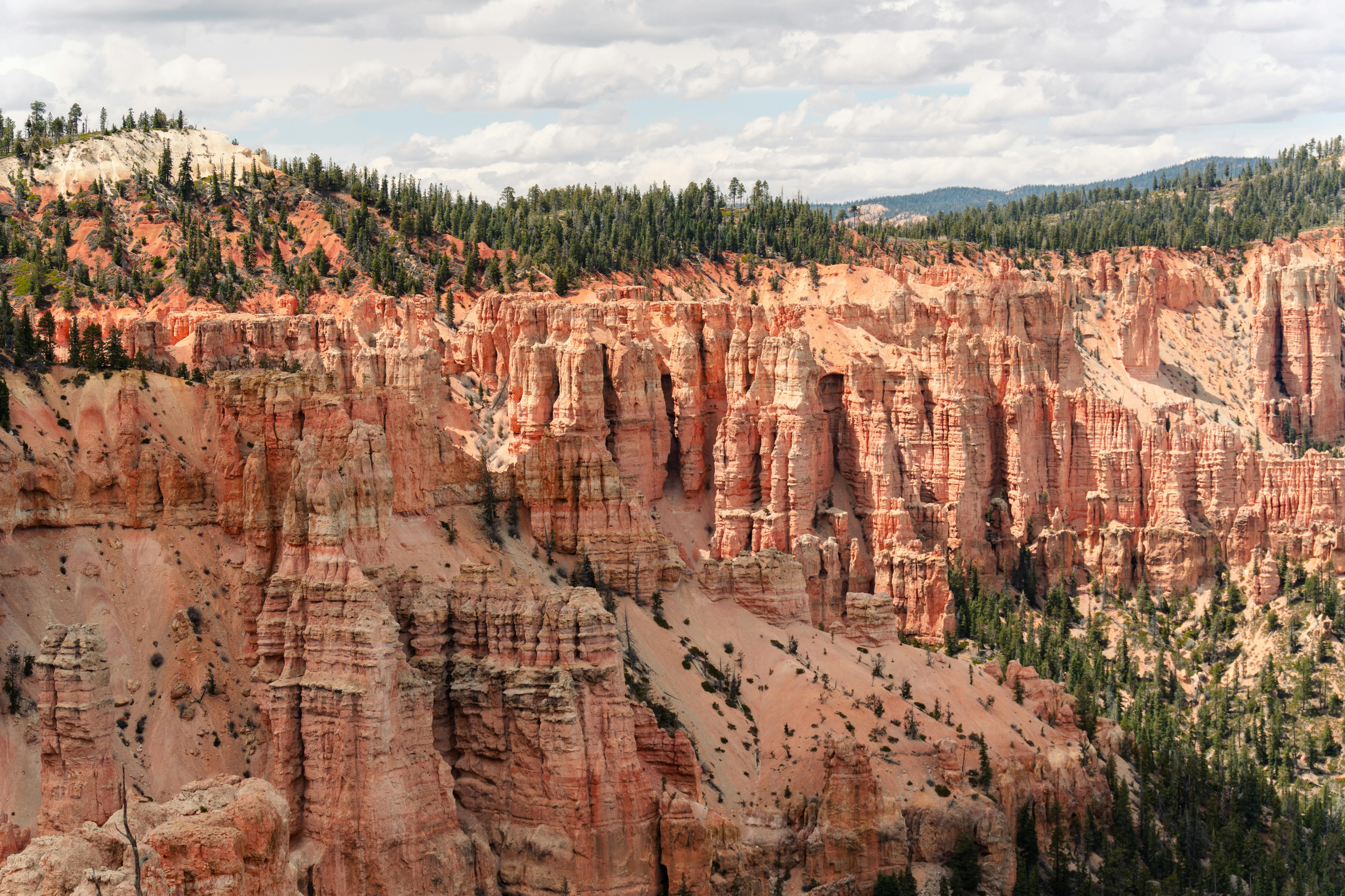 Stunning red rock formations in Bryce Canyon, Utah, showcasing nature's artistry.