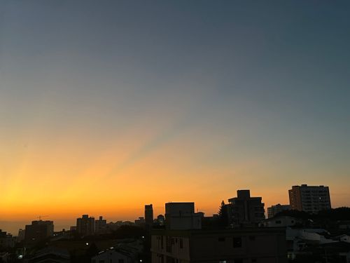 Free Golden Hour Over the Cityscape Stock Photo