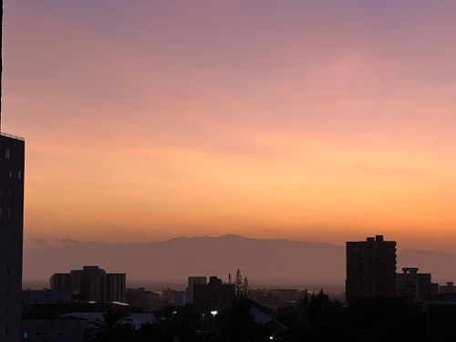 Free Dusk Over Barranquilla with the Sierra Nevada in the Distance Stock Photo