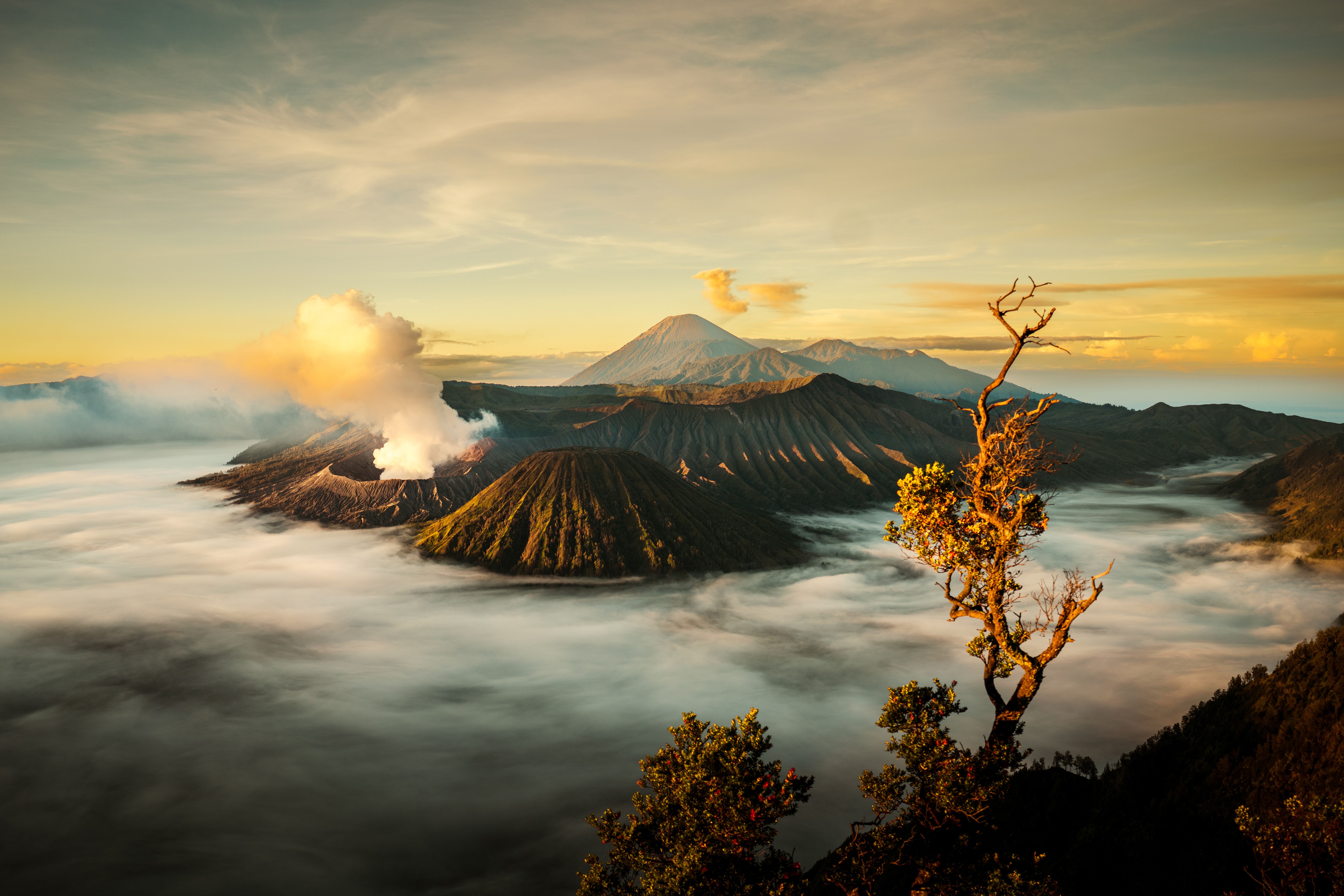 Majestic Sunrise Over Mount Bromo, Indonesia · Free Stock Photo