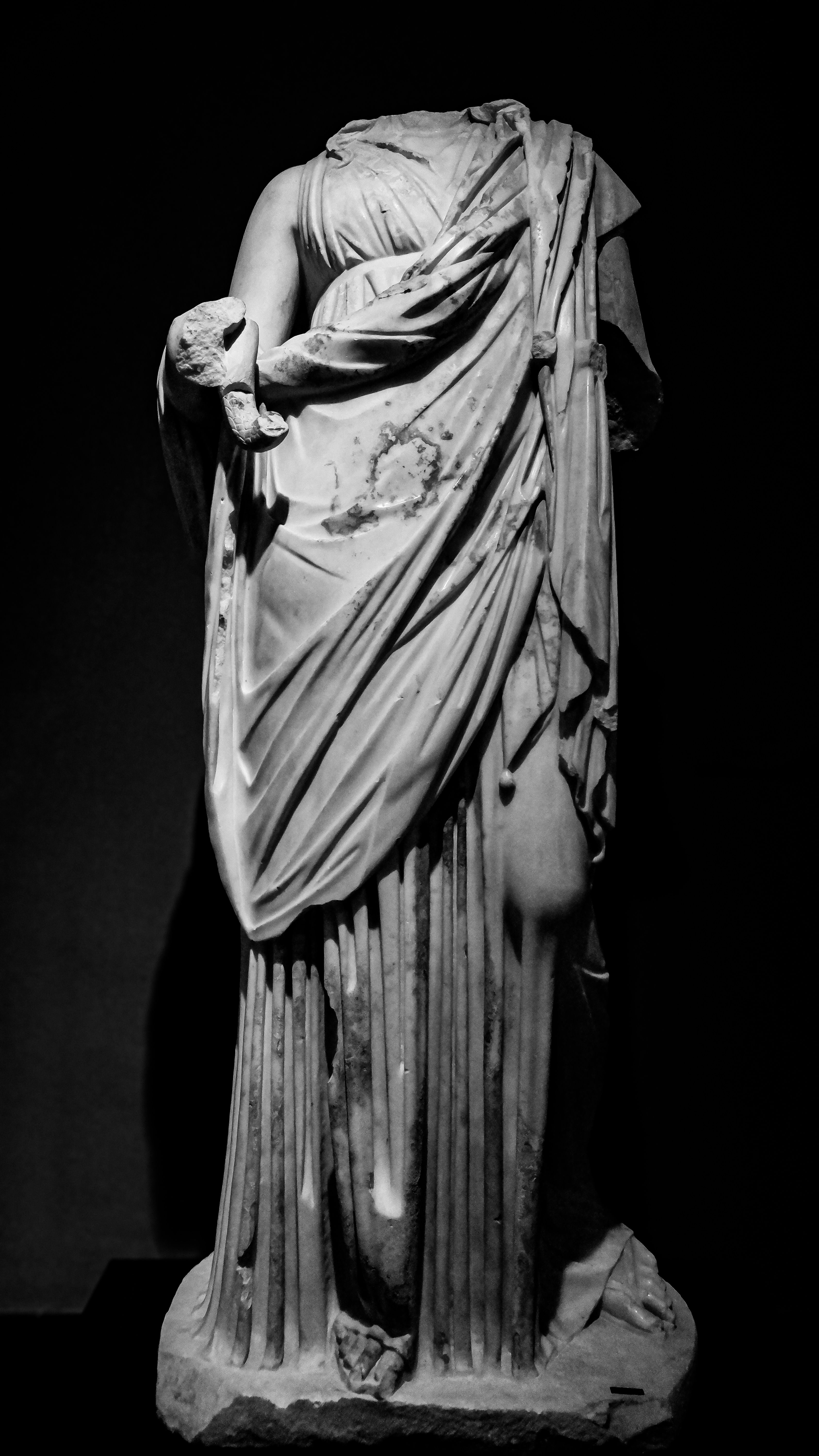 Monument Marble Sculpture · Free Stock Photo