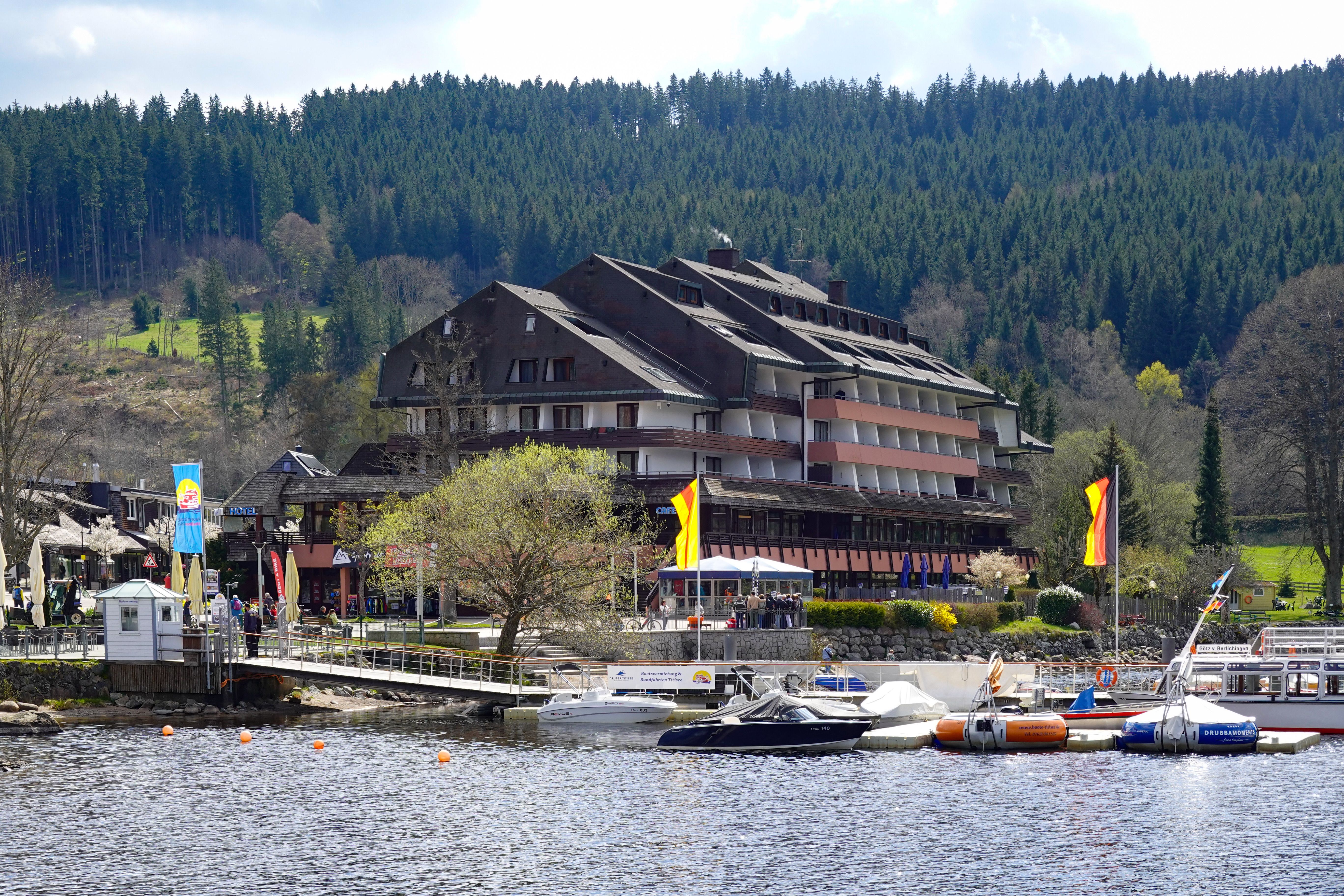 Hotels in Neuhaus am Rennweg