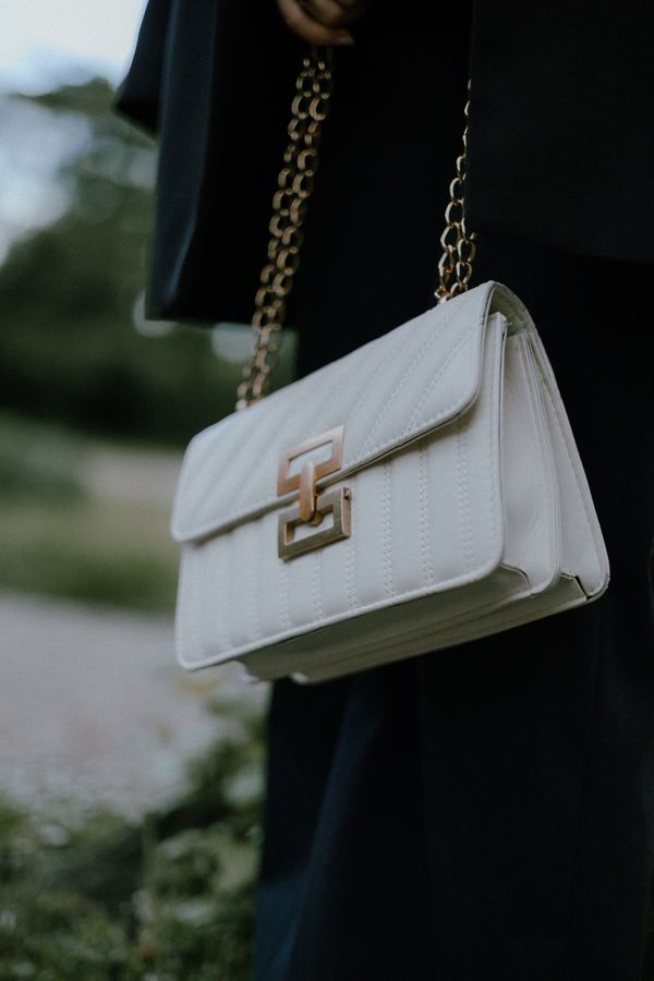 Cartera de Mano Estampada