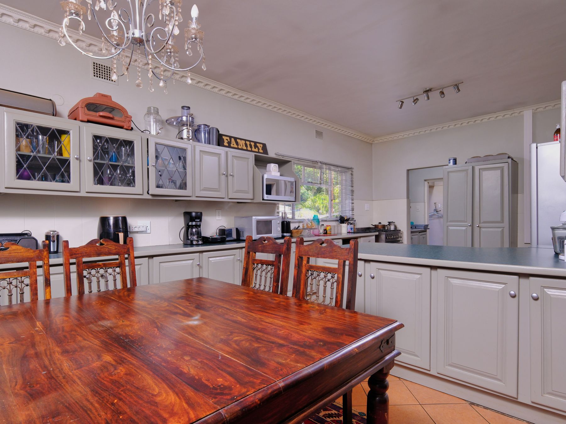 Kitchen Spraying in Malden Rushett — walls rolled to an even, flat finish