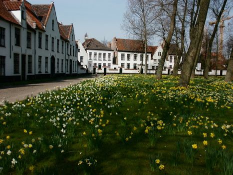 Begijnhof and Minnewater quiet walk — Bruges