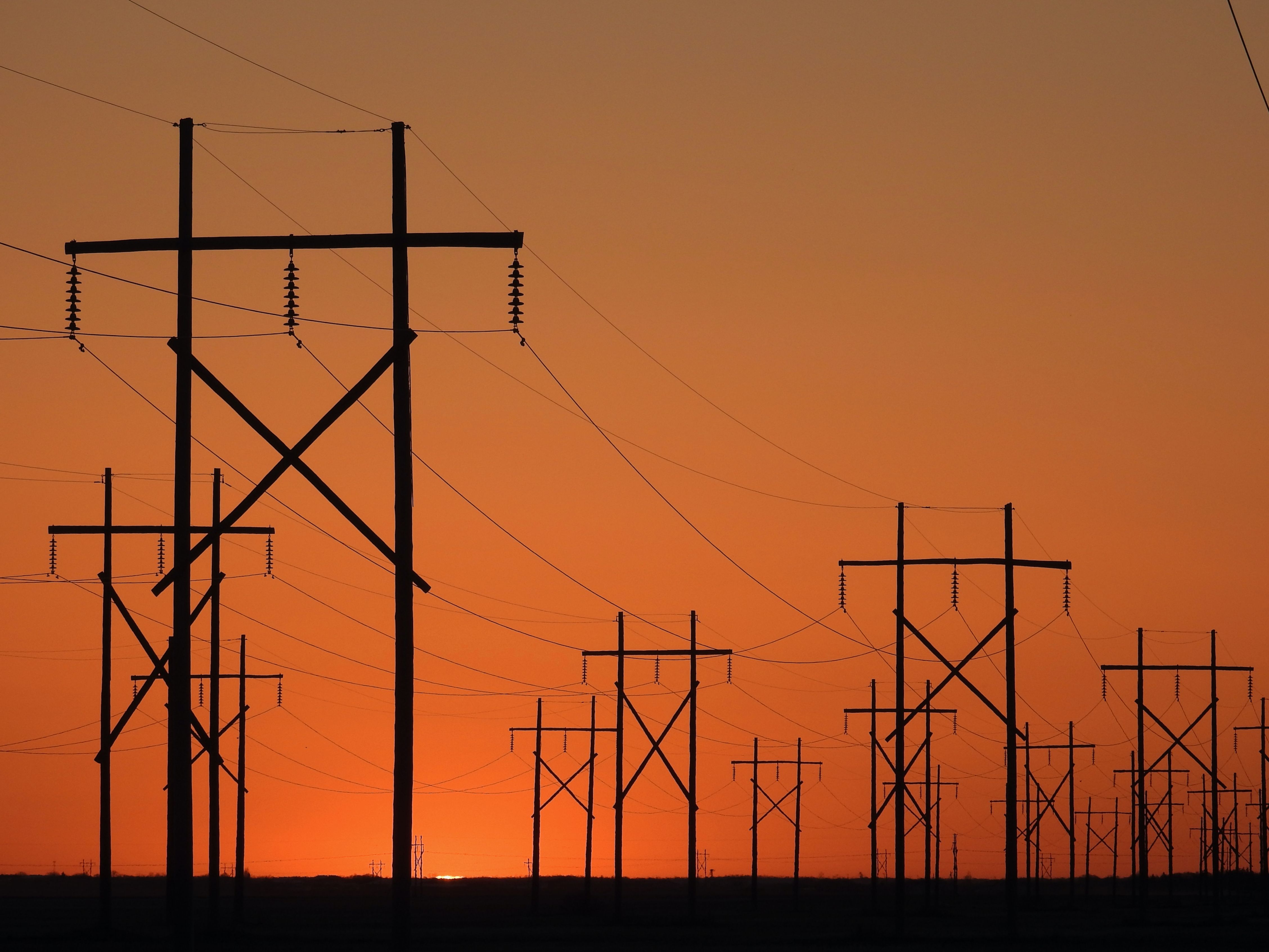 Silhouette of Power Lines at Sunset in Winnipeg · Free Stock Photo