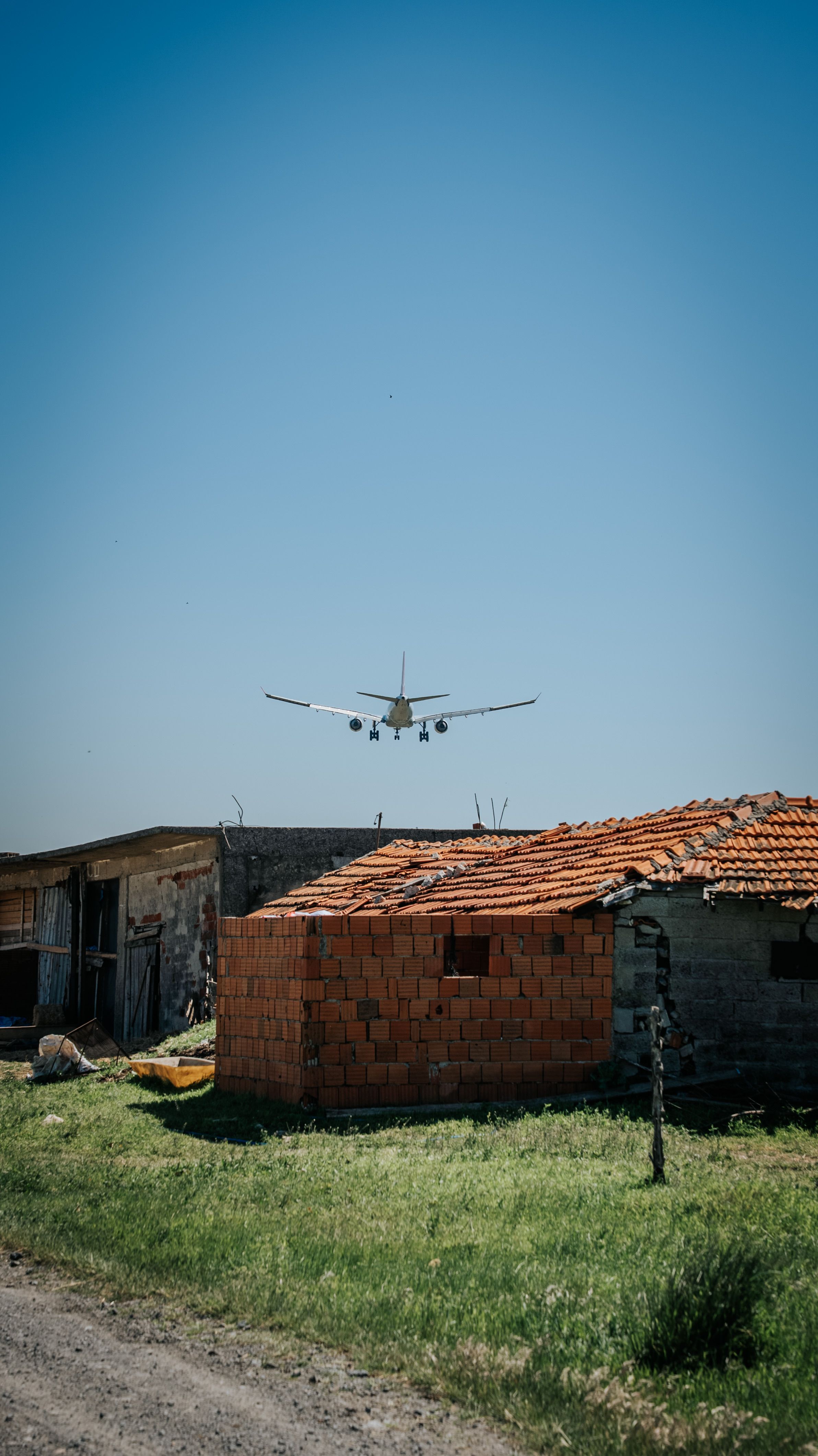 EU schickt Hilfsflugzeug mit 82 Tonnen lebensnotwendiger Güter nach Nepal