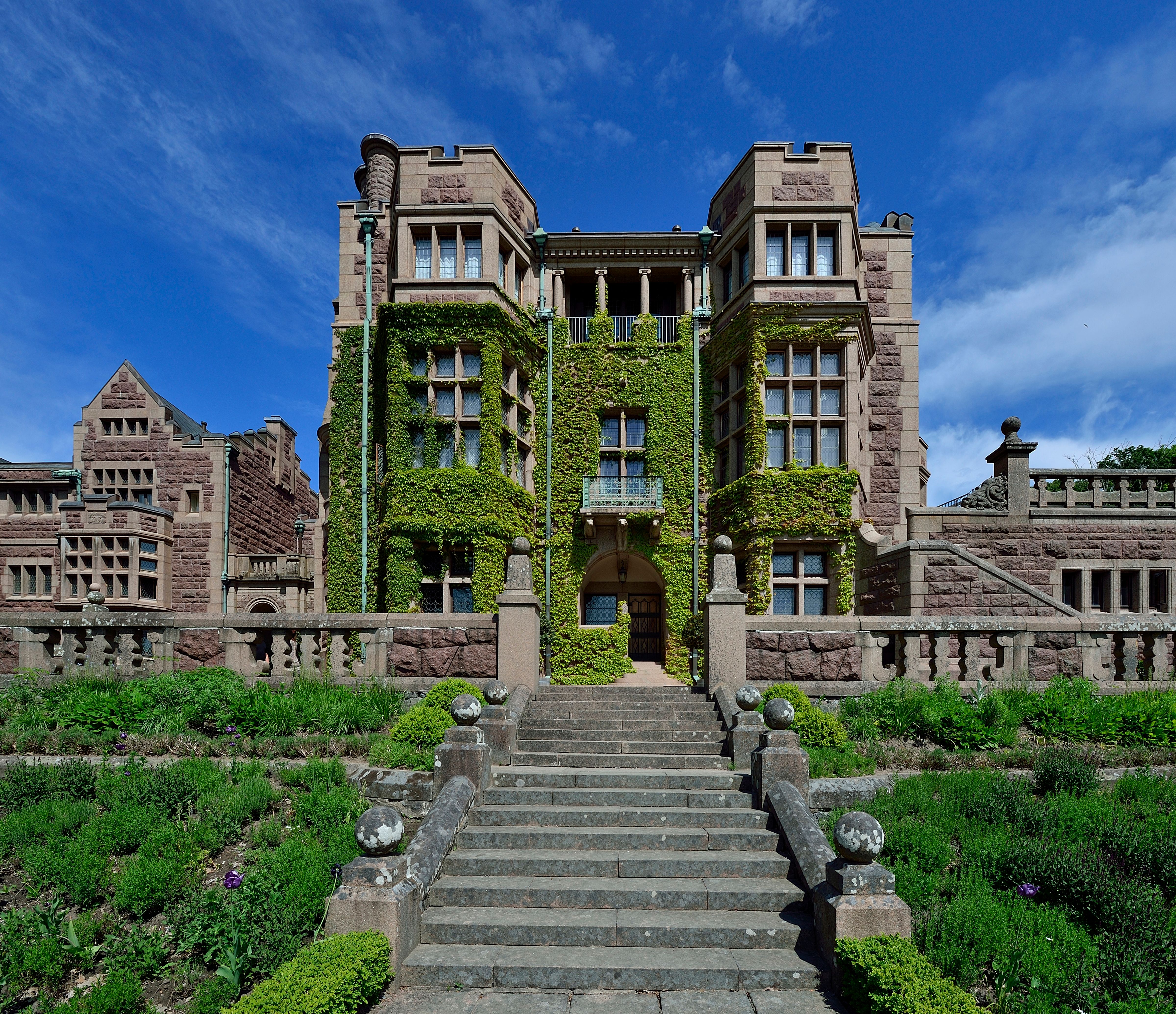 Stephen and Harriet Myers Residence