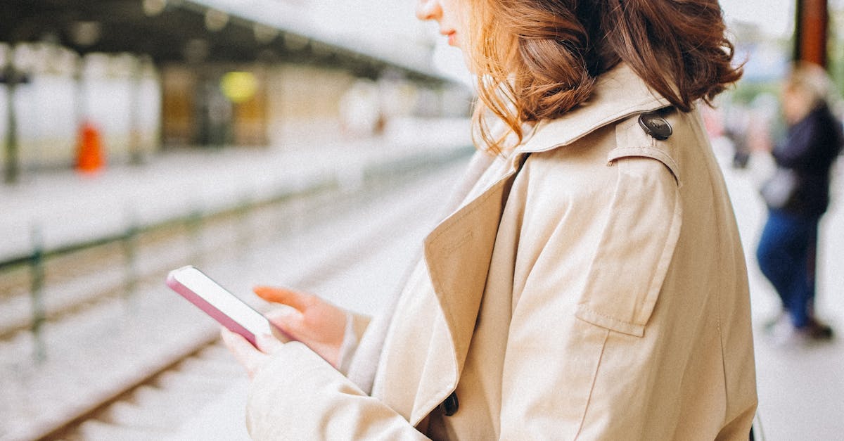 邁向全螢幕關鍵一步,iPhone 18 Pro 鏡頭挪到左上角?