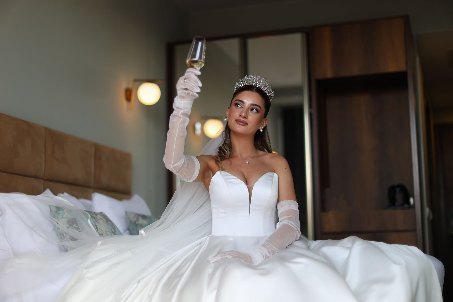 What to Wear to Your Wedding Dress Appointment