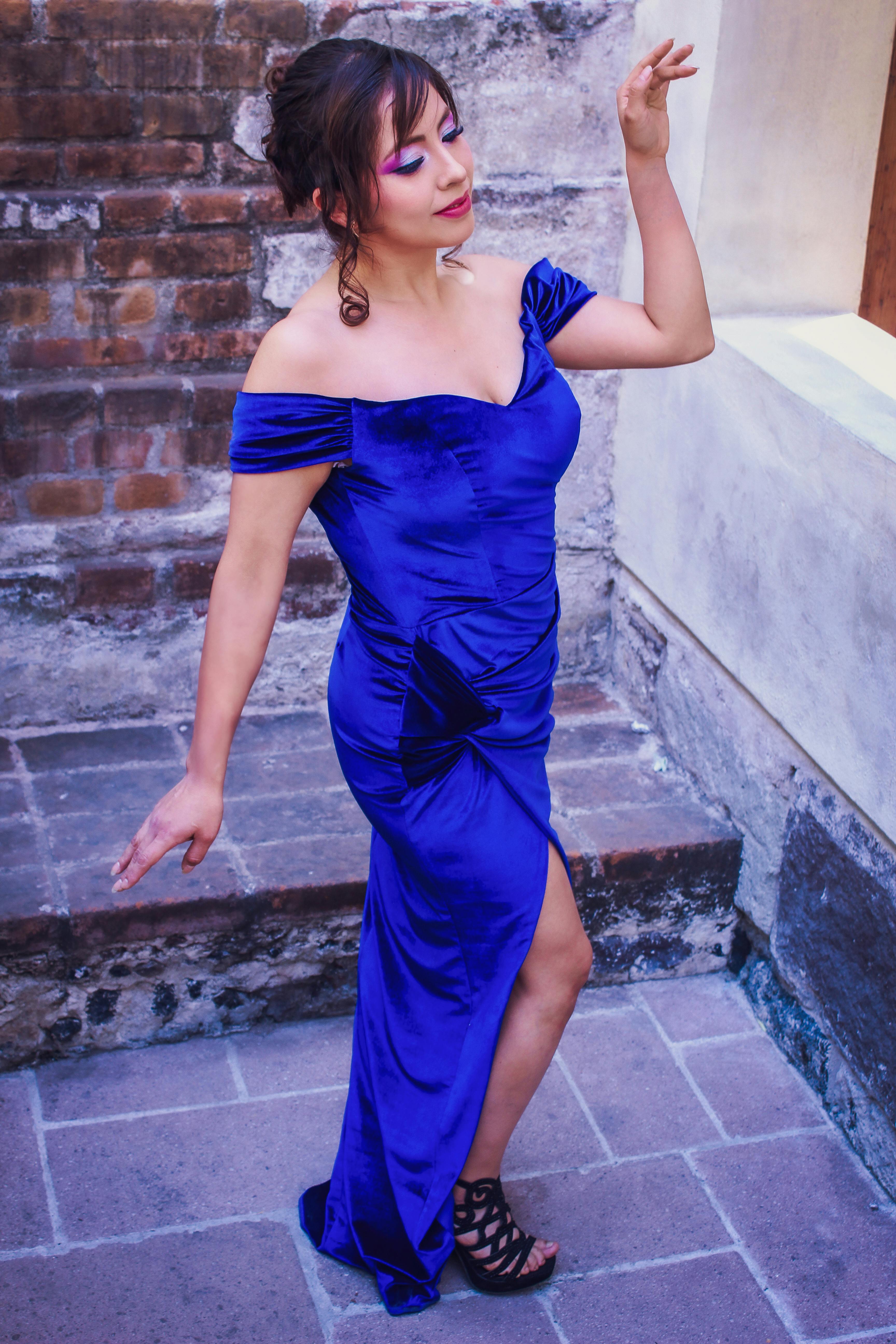 ingyenes Lövés: Moda En Pasarela Modelo:@Ani.Zsandoval Mua: @Mabel Kotta Diseñador: @Julio. Delacruz Helyszín Y Agradecimiento Especial: @Palaciodemedicina Szervezet: @Anyajuarez #Israyosoy @... Stockfotó