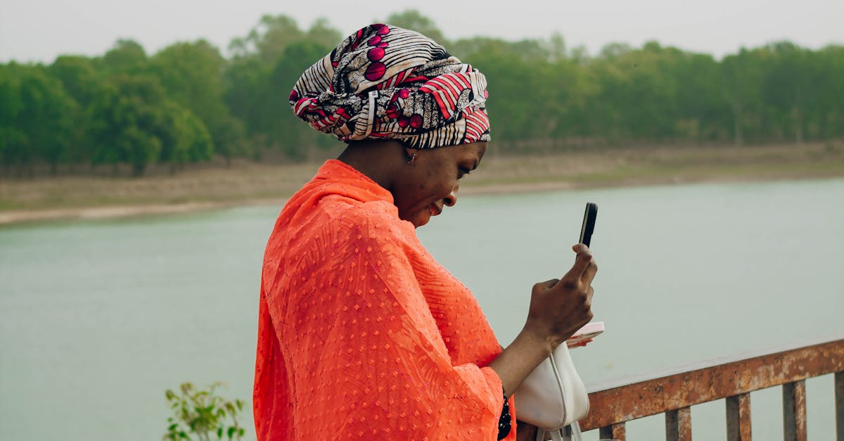 邁向全螢幕關鍵一步,iPhone 18 Pro 鏡頭挪到左上角?