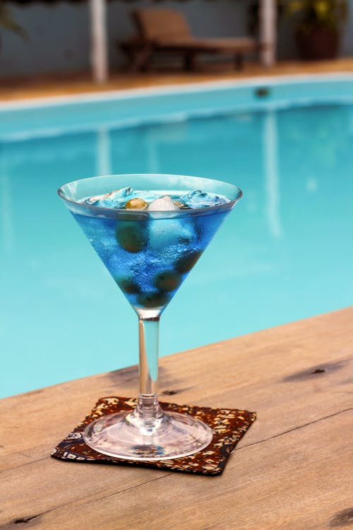 Kostnadsfria Kostnadsfri bild av alkohol, alkoholhaltig dryck, blå Stock foto