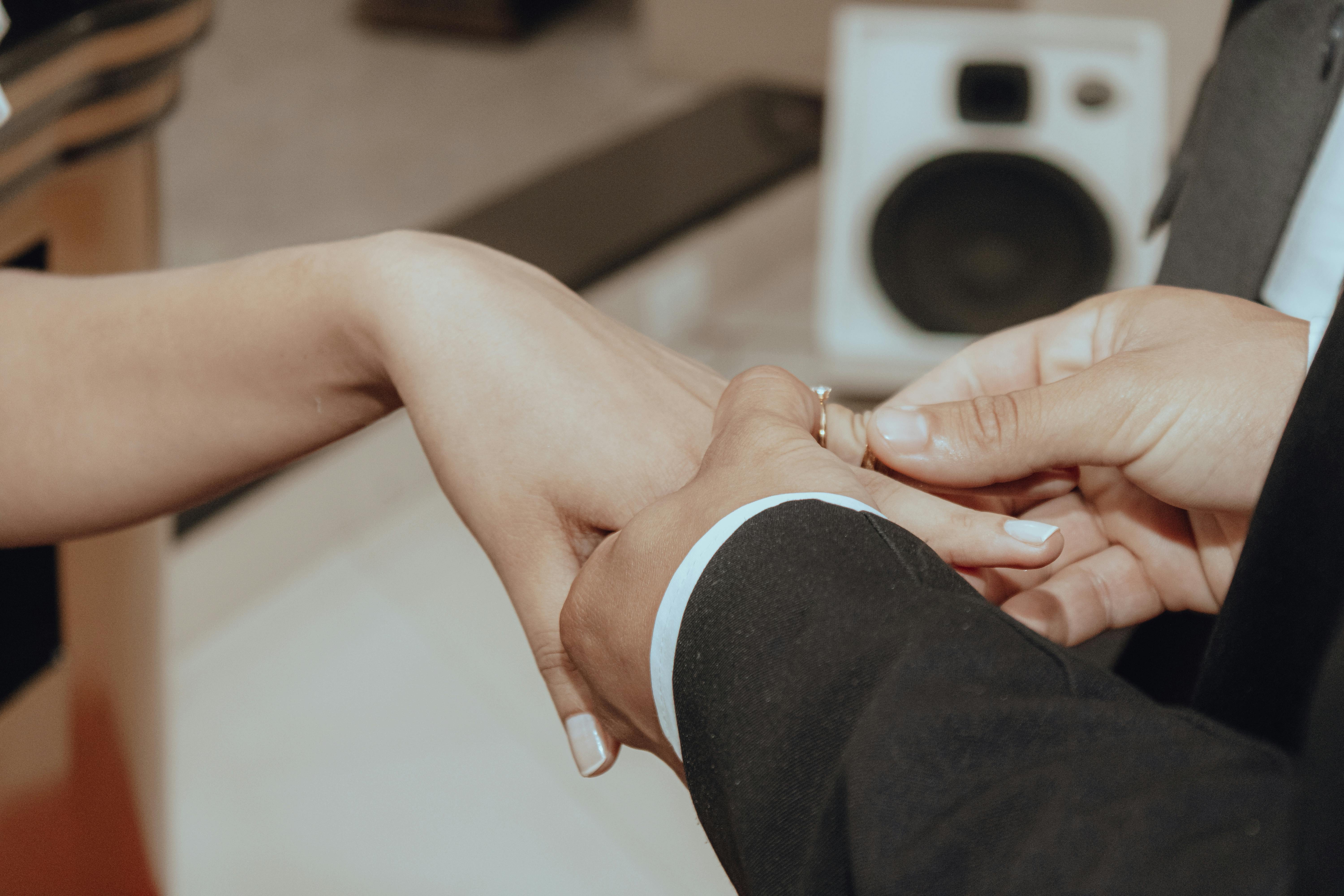 Merz’s party vows to clamp down on Germany’s ‘lifestyle part-time work’ — Photo by Kevyn Costa on Pexels