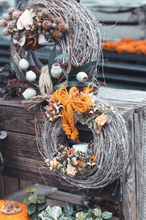 Free Capture the warmth and charm of autumn with beautifully crafted rustic wreaths adorned with seasonal elements. Stock Photo