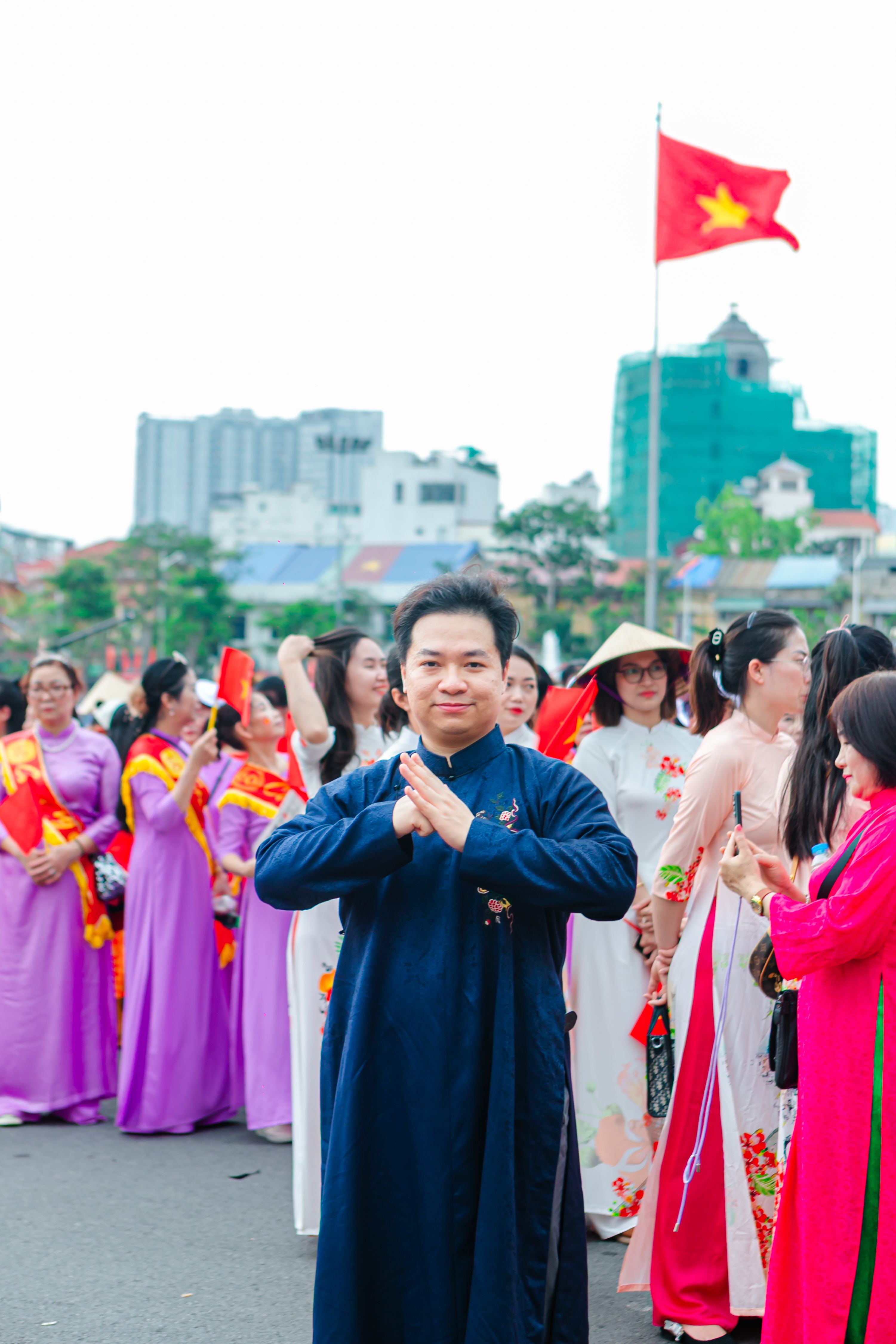 Colorful celebration in Hải Phòng featuring traditional Vietnamese attire.