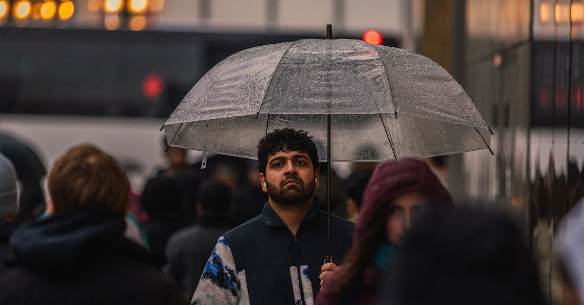 快訊/16縣市大雨特報!雨勢持續下到入夜,出門記得帶傘