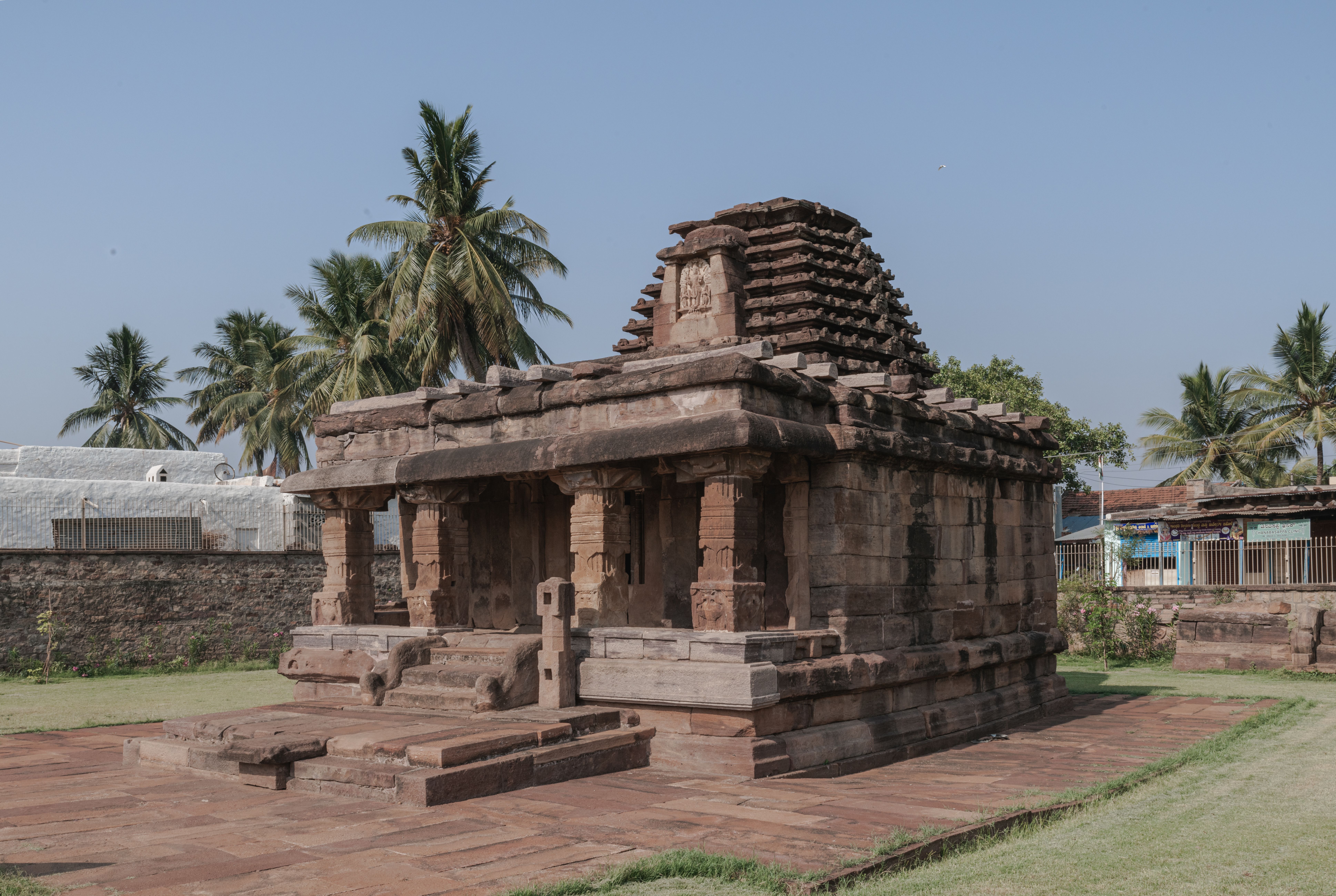 Firozabad, Karnataka: A Hidden Stone-Carving Town in the Western Ghats