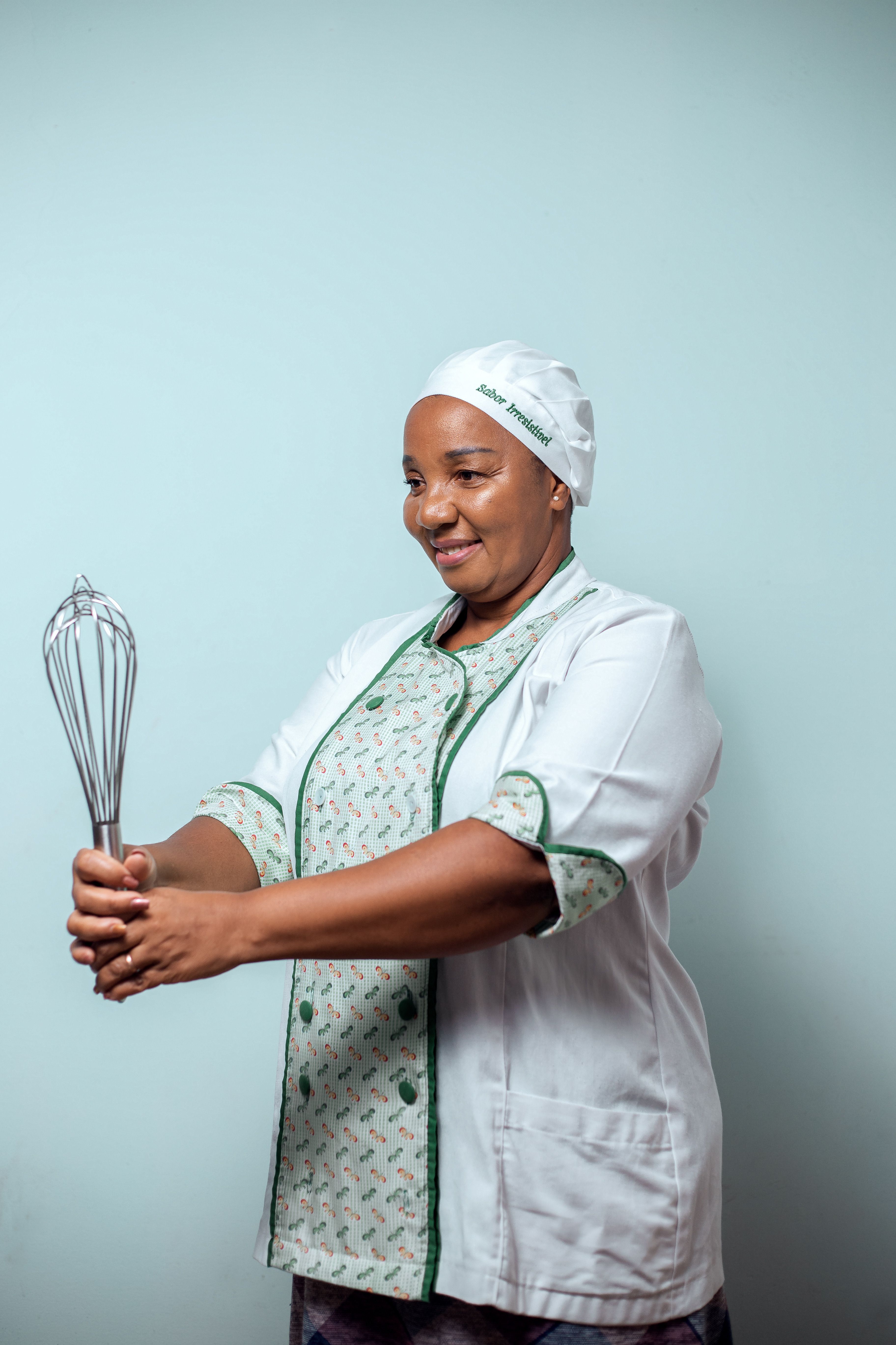 Membre de l'équipe en cuisine du 7 Café