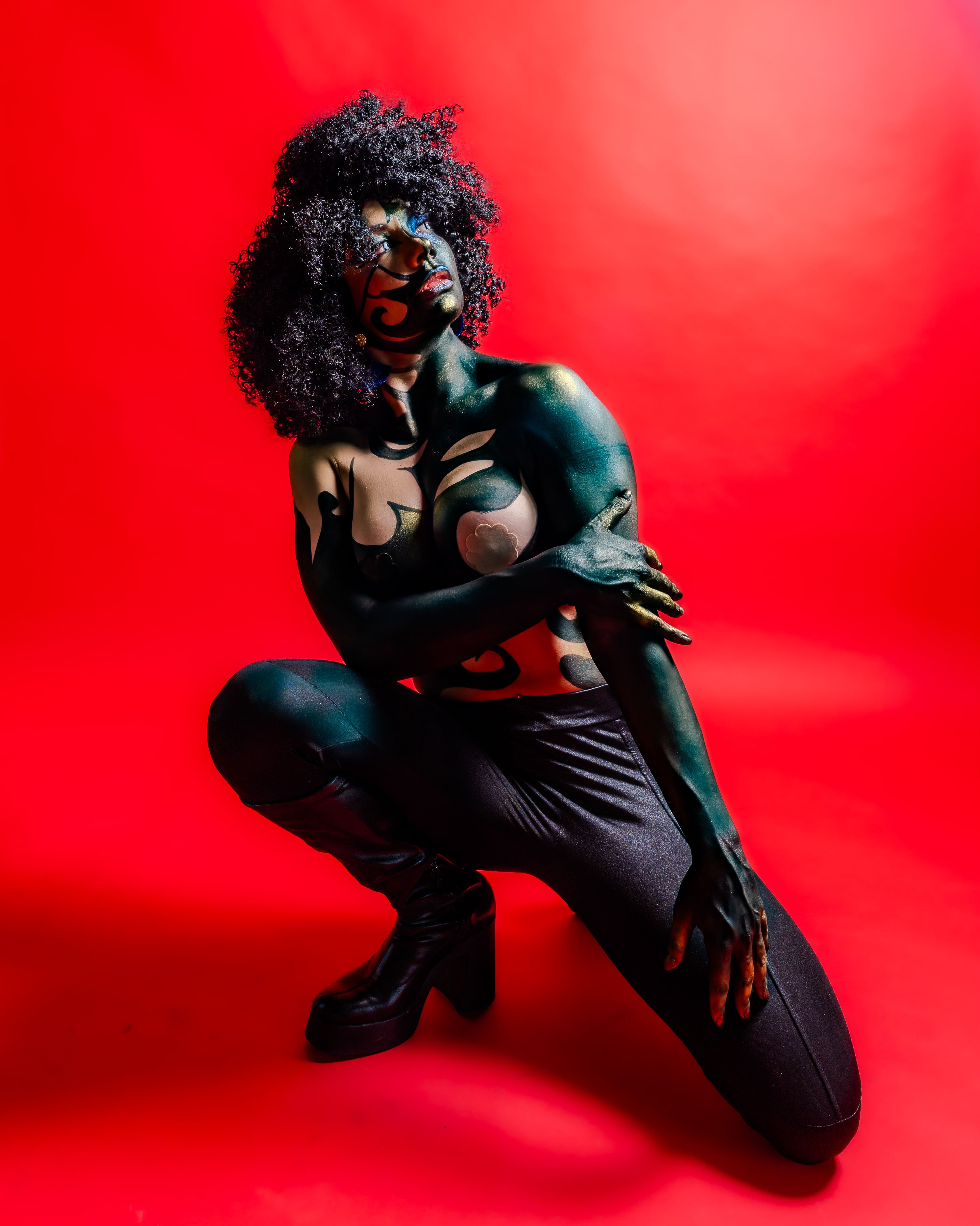 Expressive Bodypaint Art with Strong Poses · Free Stock Photo