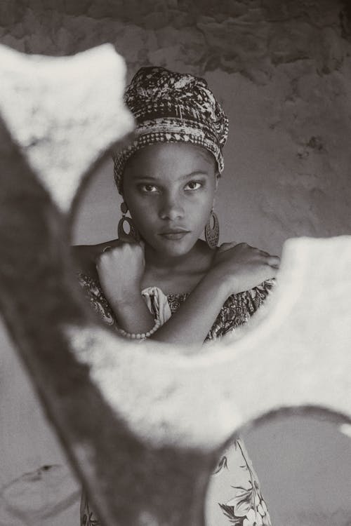 Základová fotografie zdarma na téma afričanka, afroameričanka, barvy