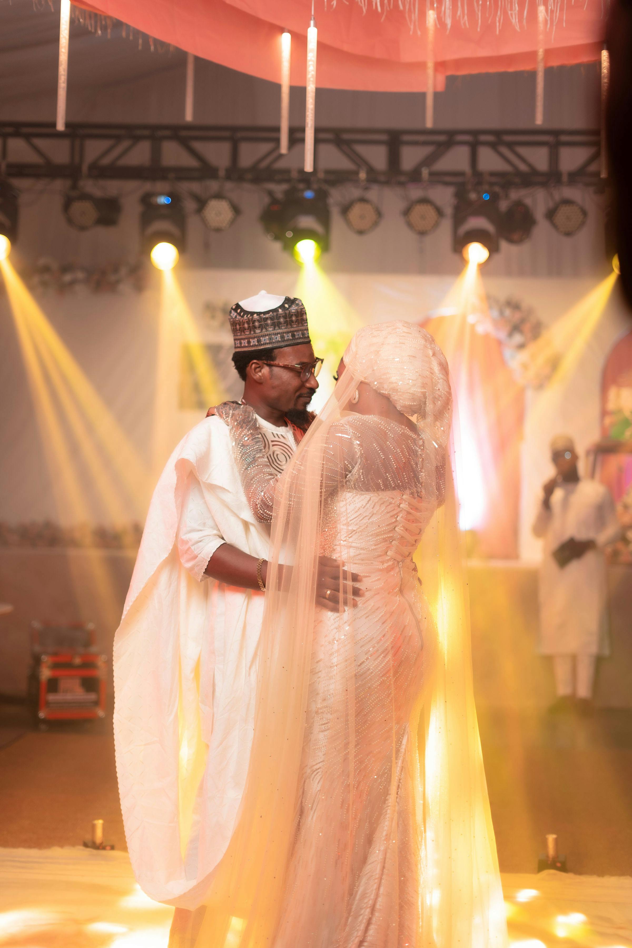 Elegant African Wedding Dance with Joyful Atmosphere · Free Stock Photo