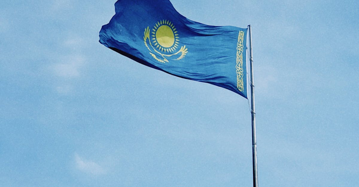 菲律賓期中選舉大對決:兩大政治家族激戰,馬可仕勝出占上風!