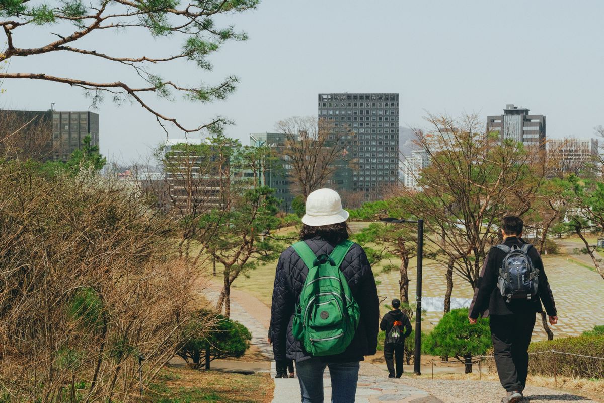 student moves in Parbold — Student Moves in Parbold — the working end of the job