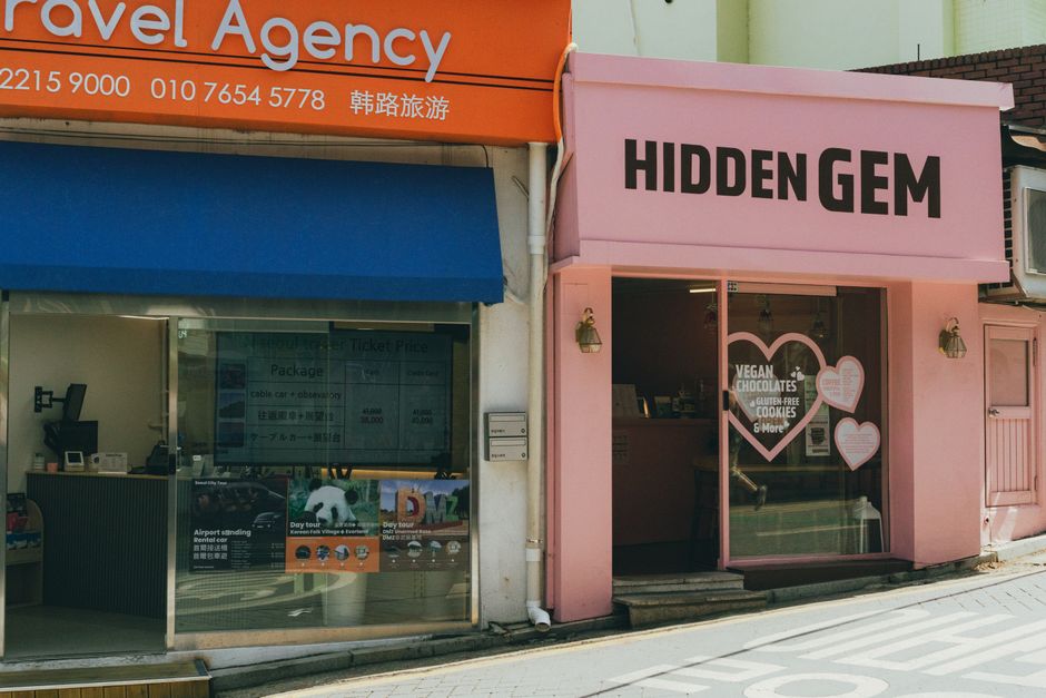 Beyond the Bites: Shopping and Cultural Gems