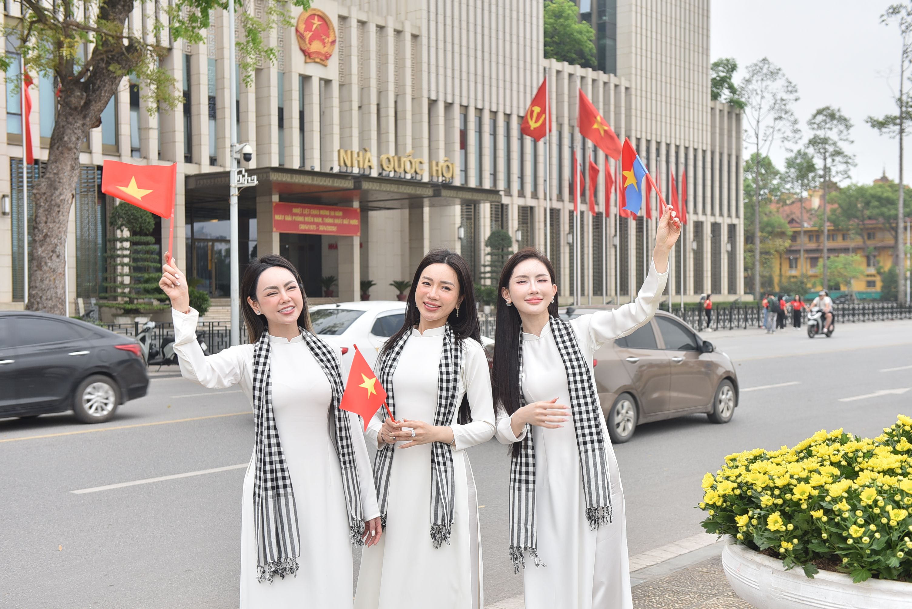 Phòng họp quốc hội Philippines với tài liệu pháp y và màn hình hiển thị dữ liệu hồ Taal