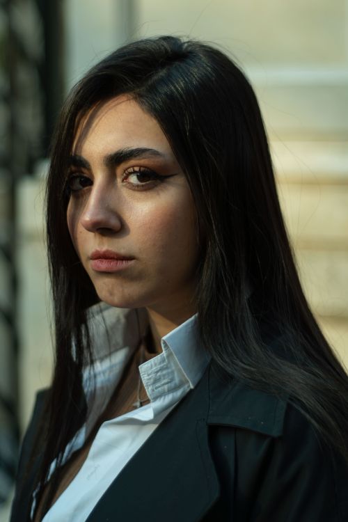 Free Stylish portrait of a woman in Tehran with natural lighting. Stock Photo