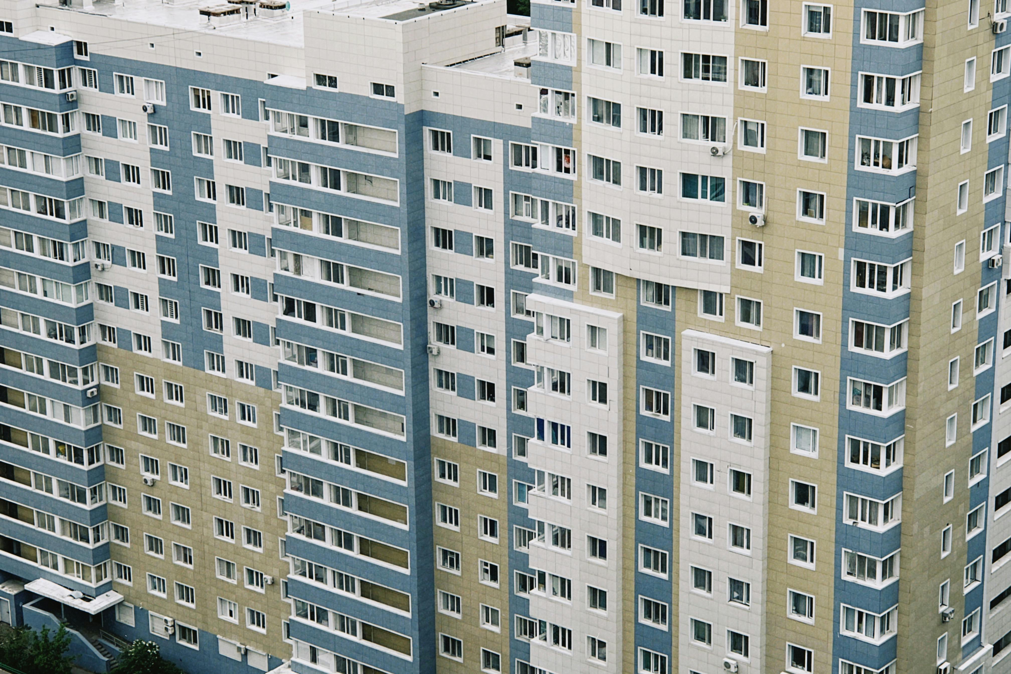 Top Rental Property Management Software to Streamline Your Landlord Tasks in 2025 — Photo by Aibek Skakov on Pexels