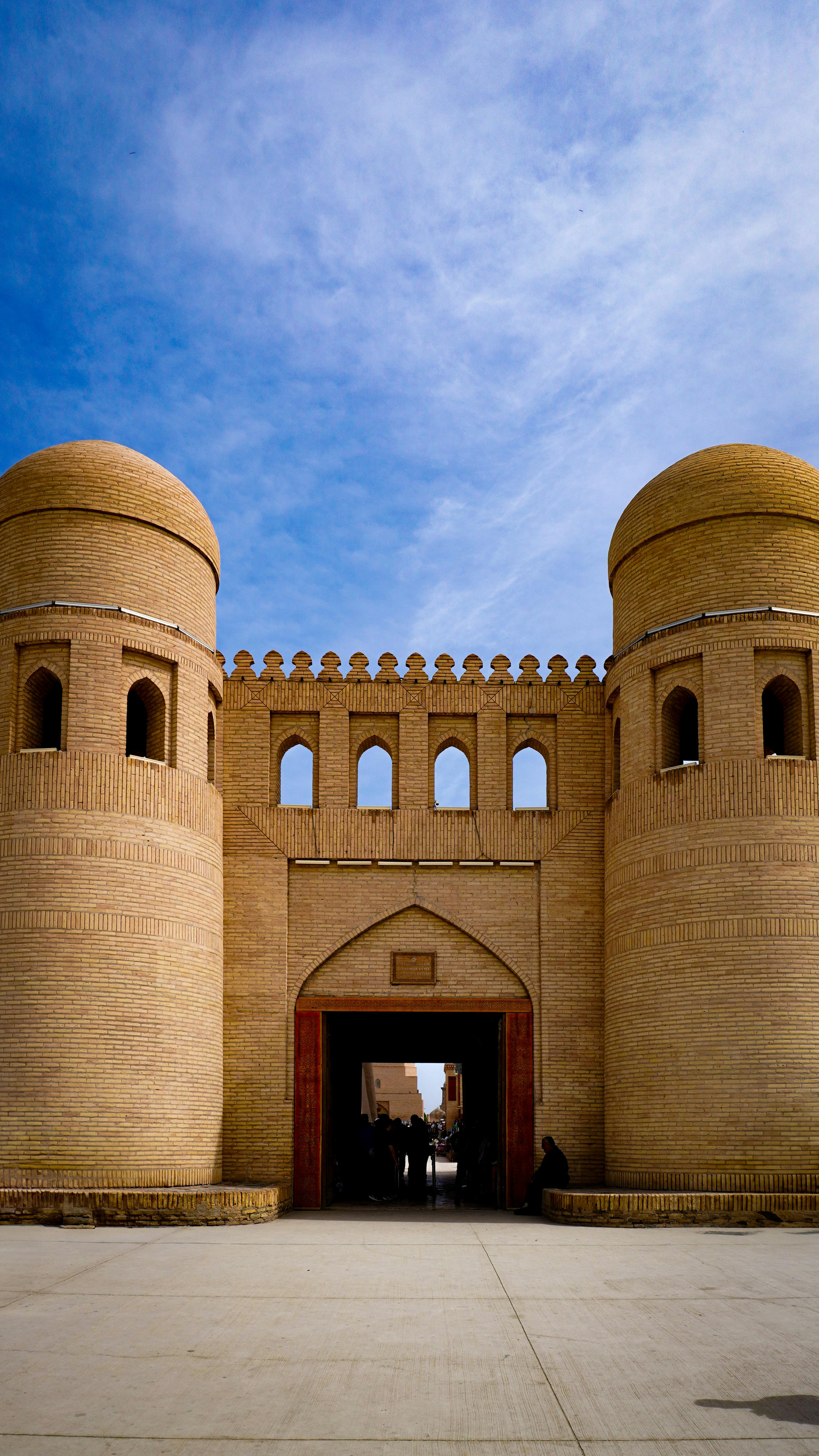 Historic Gate of Itchan Kala in Khiva, Uzbekistan · Free Stock Photo, image size:2997x5328
